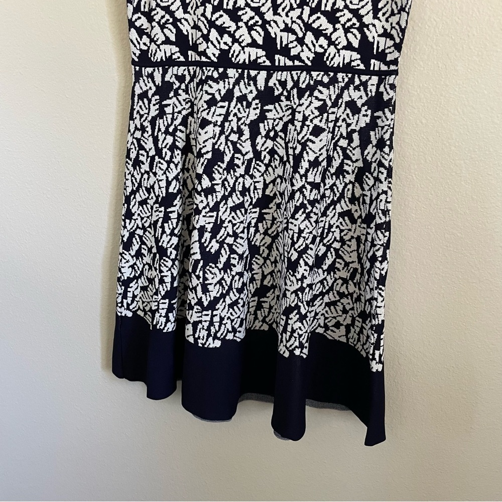 Eliza J Fit & Flare Sleeveless Sweater Dress Geometric Navy Size Large EUC - Picture 8 of 12